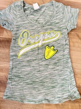 Creative Memories Green and Yellow Space-Dye V-Neck Tee